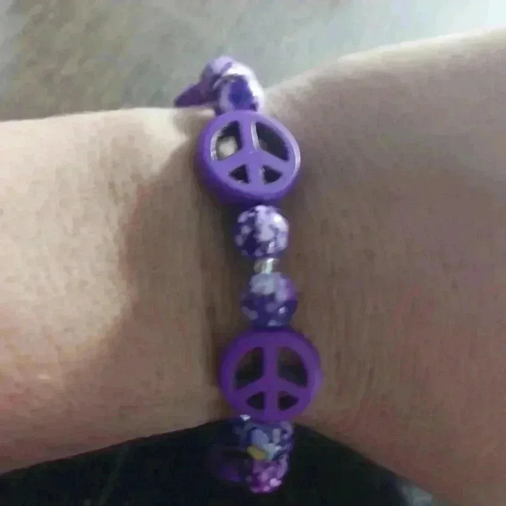 Purple peace sign bracelet - Picture 5 of 6